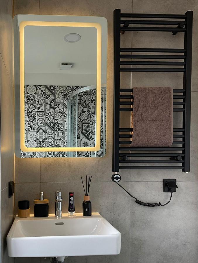 Premium Apartment In Quiet & Historical Area リガ エクステリア 写真