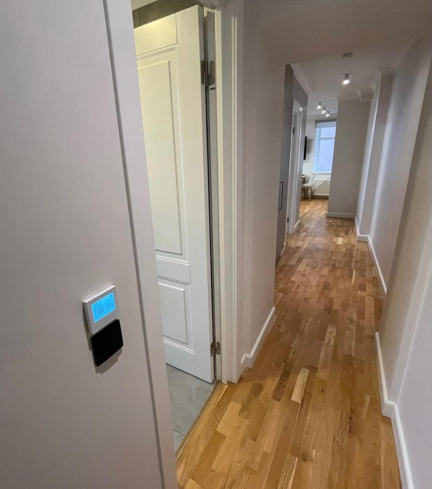 Premium Apartment In Quiet & Historical Area リガ エクステリア 写真