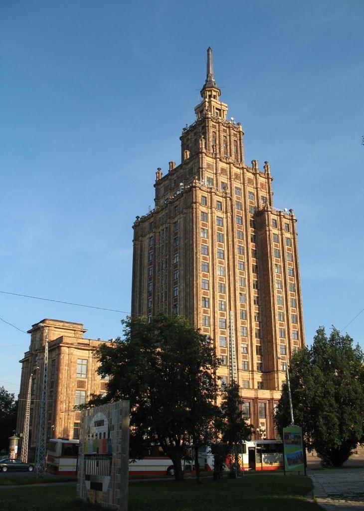 Premium Apartment In Quiet & Historical Area リガ エクステリア 写真